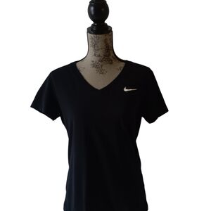 Nike Dri-Fit women's black short-sleeve activewear v-neck top size M